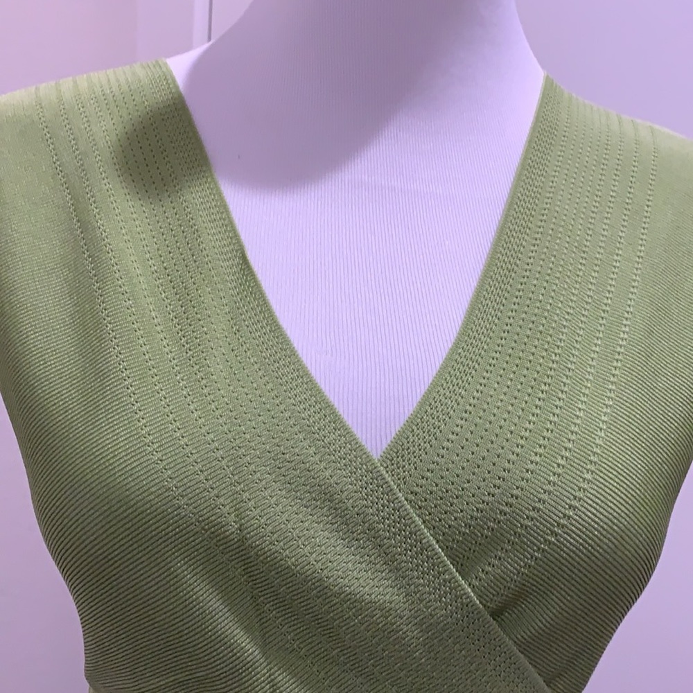 Valerie Stevens Sleeveless Top - Picture 3 of 9